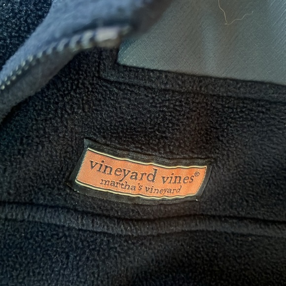 Vineyard Vines fleece vest - Picture 3 of 10